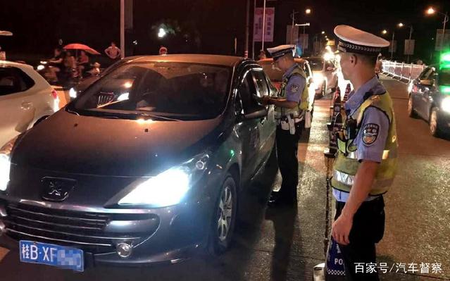 喝完一瓶啤酒過多久才能開車？交警：過了這個點，查不出一點酒精