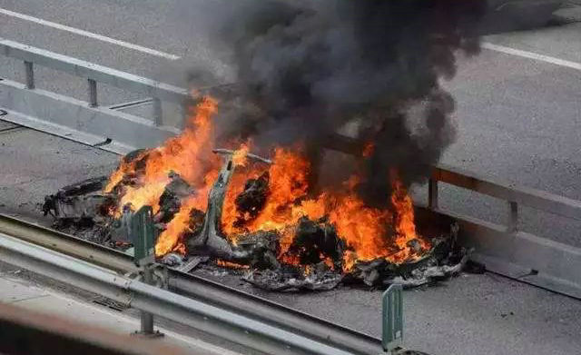 新能源汽車電池著火該怎么處理