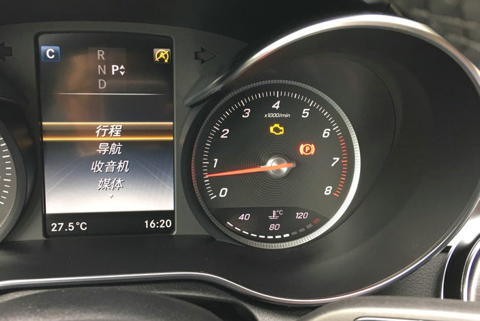 發(fā)動機轉(zhuǎn)速超過3000傷車嗎