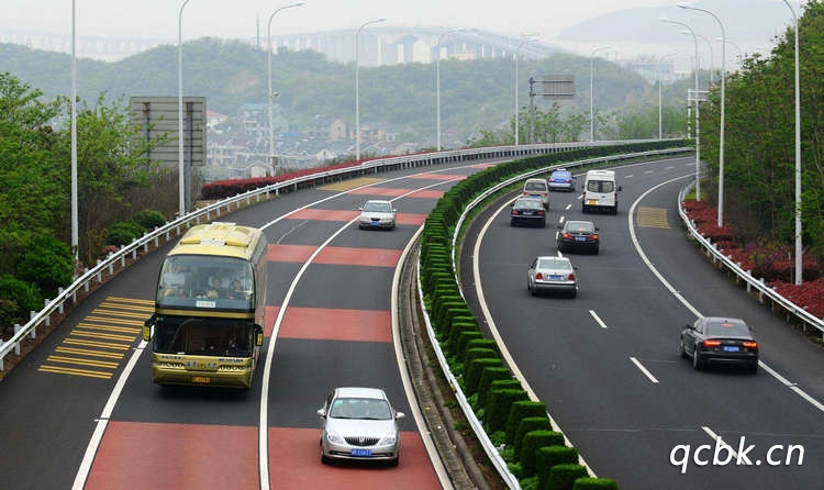 高速開(kāi)車注意事項(xiàng)有哪些