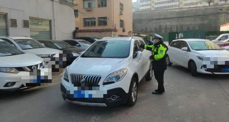 汽車亂停亂放打什么電話投訴