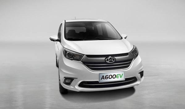 長(zhǎng)安歐尚A600EV上市，純電動(dòng)車(chē)型（續(xù)航402公里）