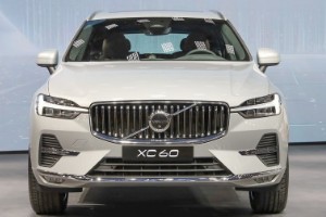 雷克薩斯nx和沃爾沃xc60哪個(gè)更好 xc60馬力可達(dá)250匹(車(chē)身軸距2865mm)