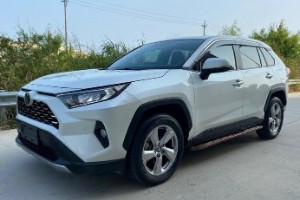 榮放RAV4分期首付多少錢(qián) 分期首付4萬(wàn)(36期月供3194元)