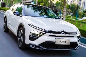 凡爾賽c5x二手車(chē)價(jià)格多少 僅需要11萬(wàn)(表顯里程1萬(wàn)公里)