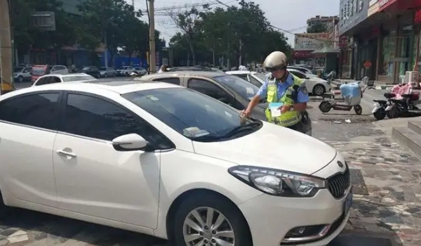 挪車打什么電話可以聯(lián)系到車主 四種方式可聯(lián)系車主（110報警對付“無賴”最舒心）