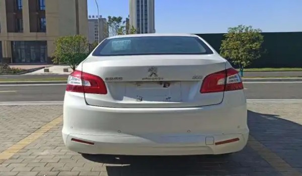 標(biāo)致408的真實(shí)口碑 車(chē)身長(zhǎng)達(dá)4.7米(搭載1.6T發(fā)動(dòng)機(jī))