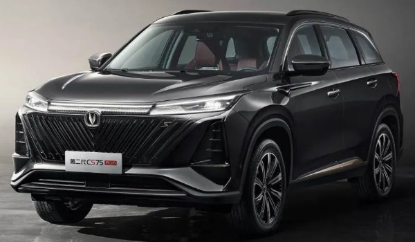 長(zhǎng)安cs75plus藍(lán)鯨版2022款這車怎么樣 車身長(zhǎng)達(dá)4.7米(油耗實(shí)測(cè)8.4L)