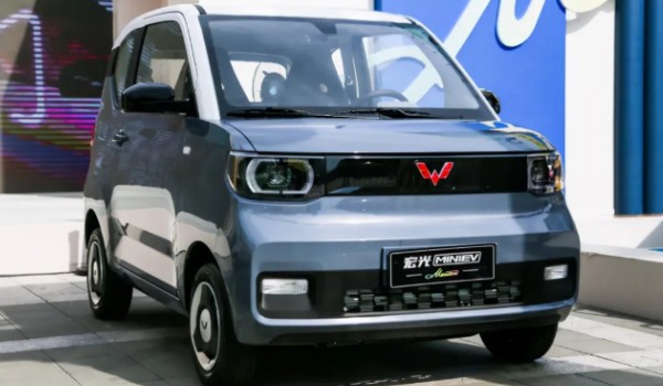 五菱電動(dòng)車mini2021款價(jià)格 2021款二手mini售價(jià)3萬(wàn)(2022款售價(jià)3萬(wàn))