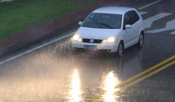 車窗沒關,淋雨了,算泡水車? 屬于泡水車（輕微泡水車）