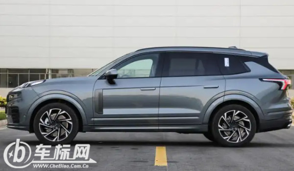 領(lǐng)克09和沃爾沃xc60怎么選 領(lǐng)克09車身長達5米(頂配僅售32萬)