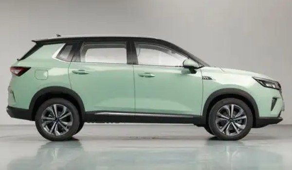 五菱星辰suv2022新款價(jià)格 2022款星辰售價(jià)9萬(二手價(jià)格5萬)