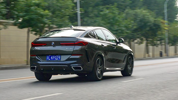 全副武裝的德系戰(zhàn)艦 BMW全新X6評測 